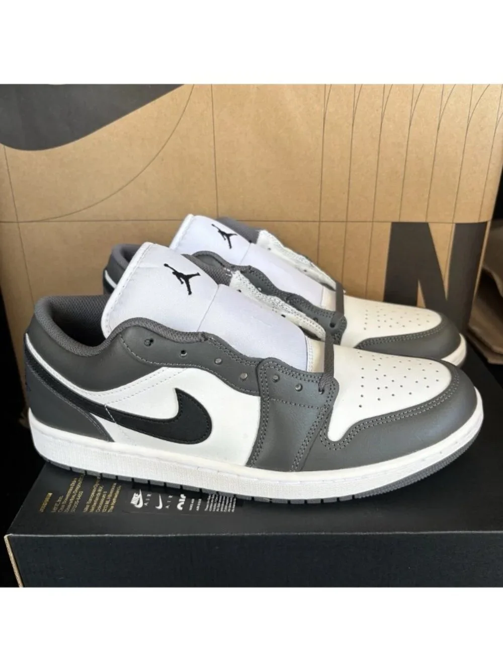 NEW Nike Air Jordan 1 Low Men's Size 8.5 White/Black Iron Grey 553558 152